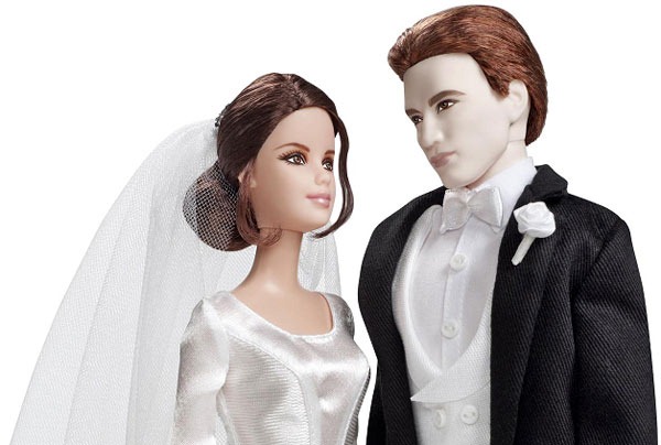 011112_breaking_dawn_barbies_1120111083221