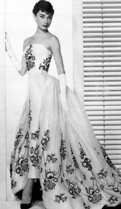 audrey-hepburn-sabrina-L-2