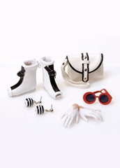 web_PP037_shesnotthere_access