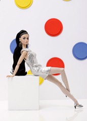 web_PP039_thehappening_sitting