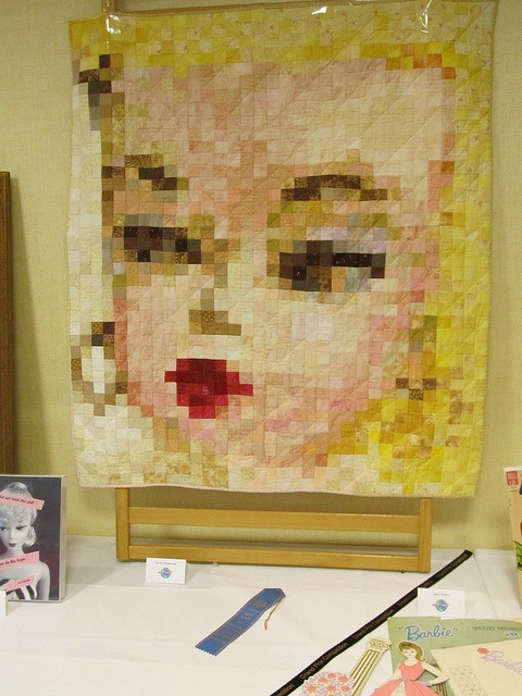 7560119220_67f05bc5fb_z