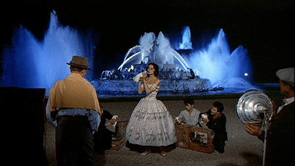 Audrey Hepburn in funny face dove 1