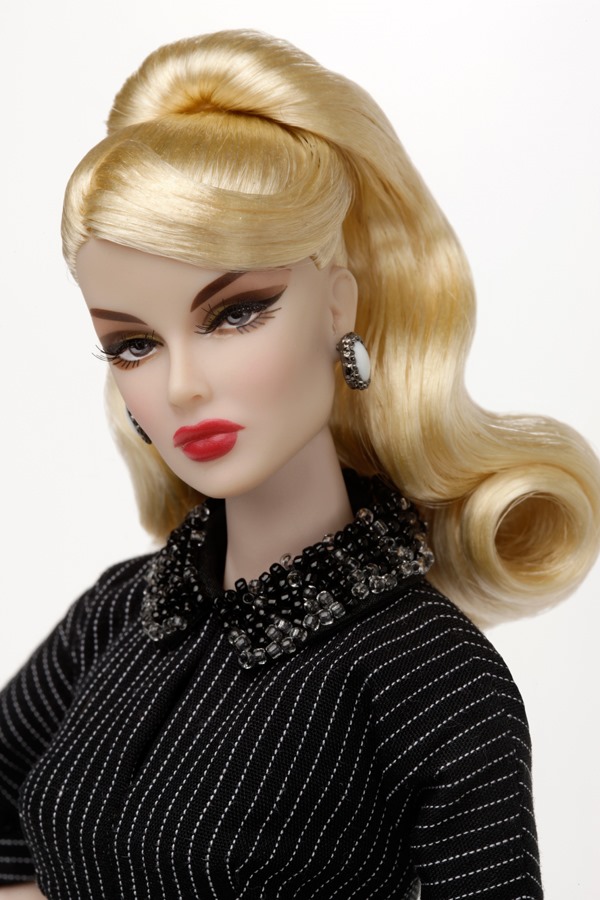 Nostalgia Dania Zarr 5eyesredone copy