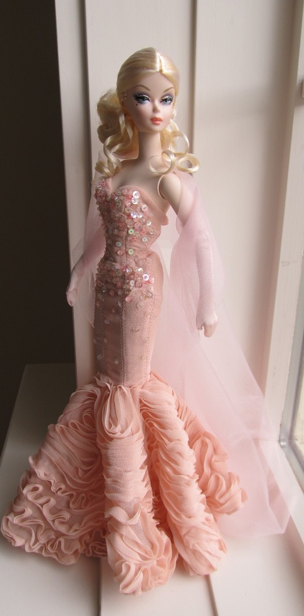 Mermaid Gown Arrives..and Bewitches ITFDS! | Inside the Fashion Doll Studio
