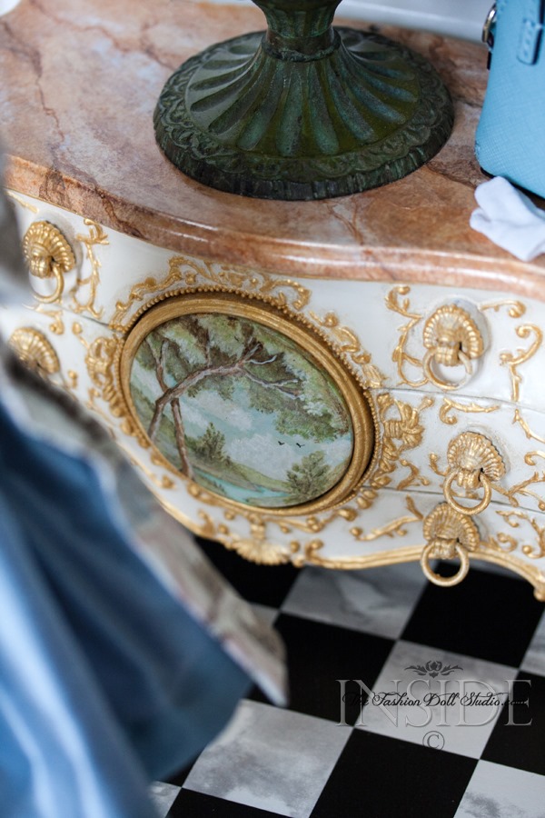 © 2015 Inside The Fashion Doll Studio