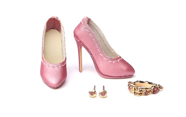 © 2015 Integrity Toys, Inc.