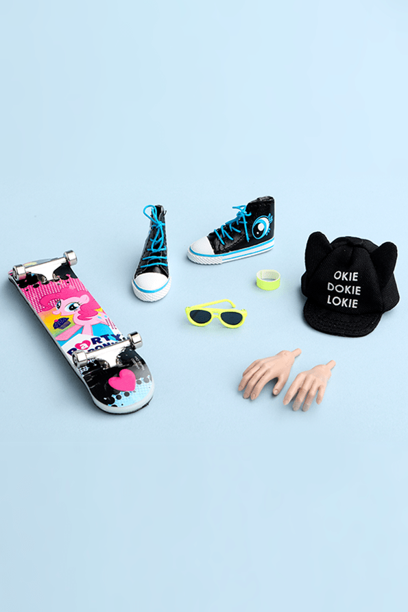 ©2016 Integrity Toys, Inc.