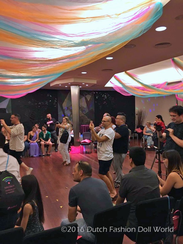 ©2016 Dutch Fashion Doll World