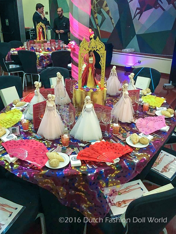 ©2016 Dutch Fashion Doll World