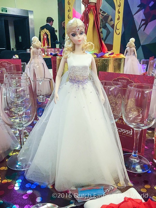 ©2016 Dutch Fashion Doll World