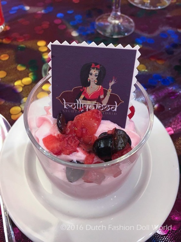 ©2016 Dutch Fashion Doll World ©2016 Dutch Fashion Doll World