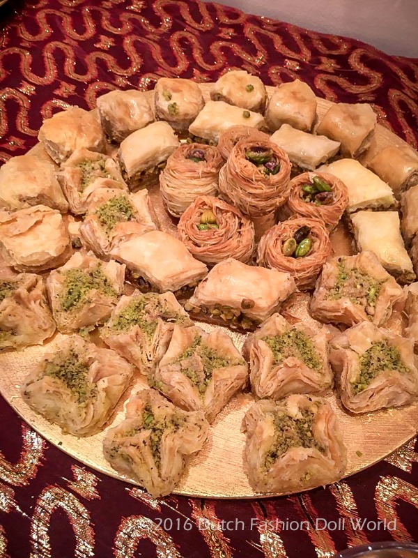 ©2016 Dutch Fashion Doll World