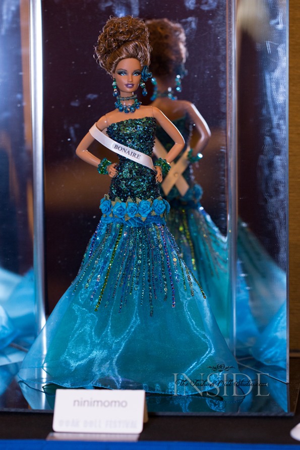 ©2017 Inside The Fashion Doll Studio