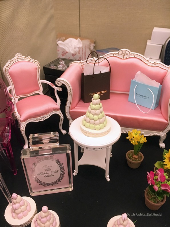 ©2017 Dutch Fashion Doll World