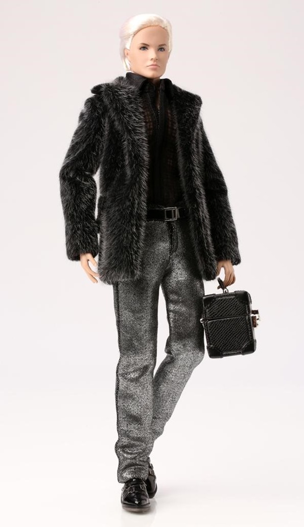 ©2017 Integrity Toys Inc. Beauty Boss Cabot Clark™