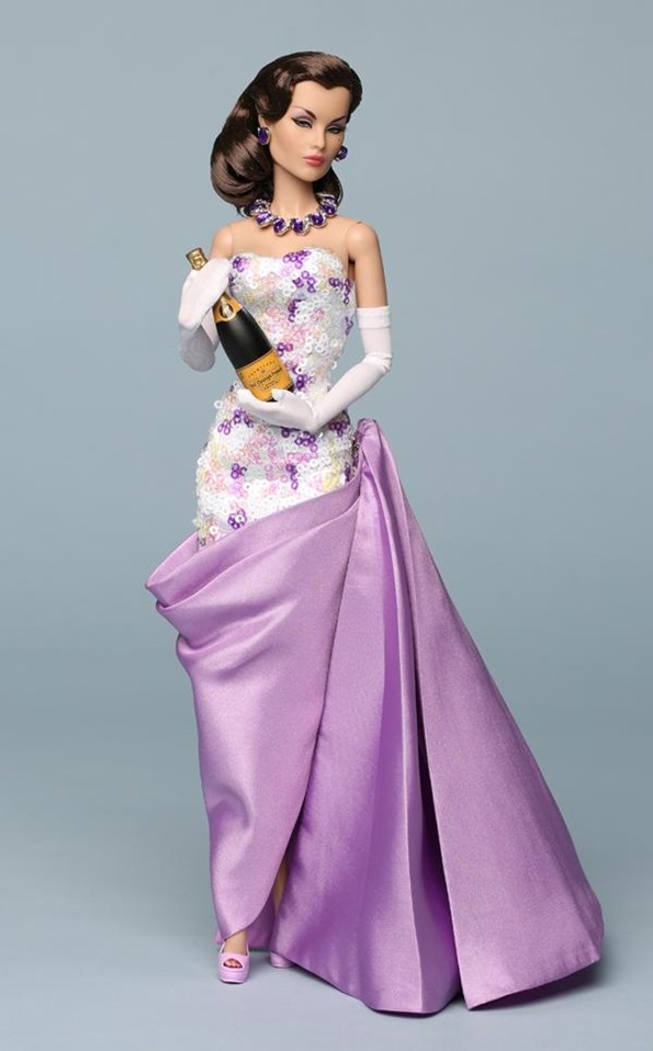 © 2017 Integrity Toy Inc.-Glittering Gala Evelyn Weaverton