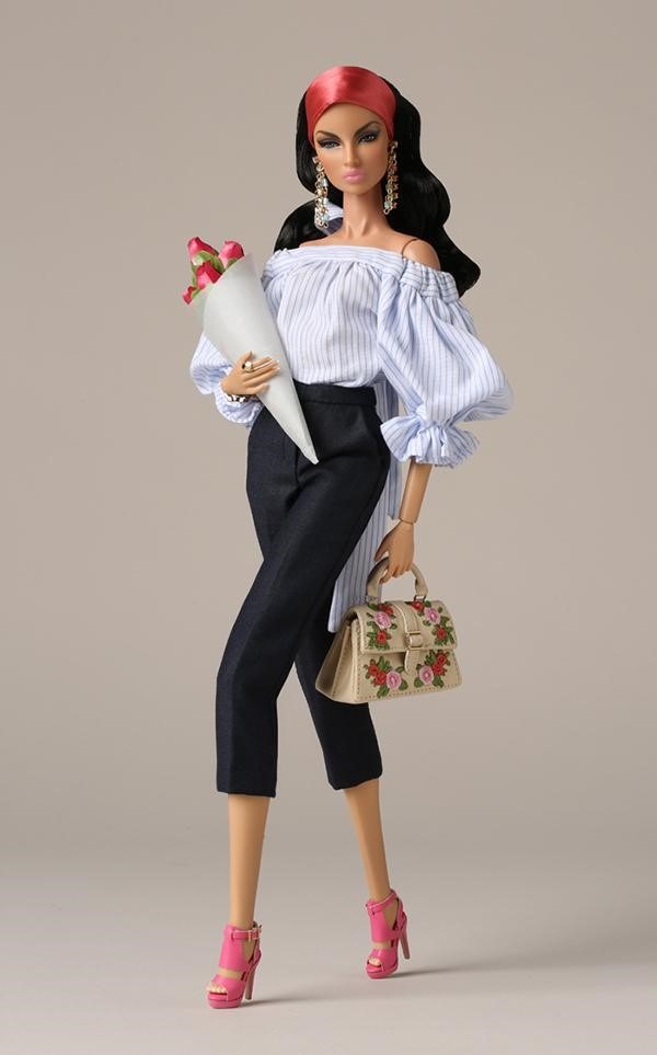 ©2017 Integrity Toys Inc. Vivacité Eugenia 