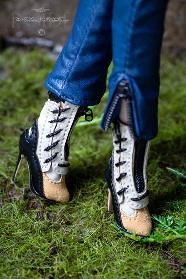 ©2017 Inside The Fashion Doll Studio-Poetic Beauty Enters the Studio