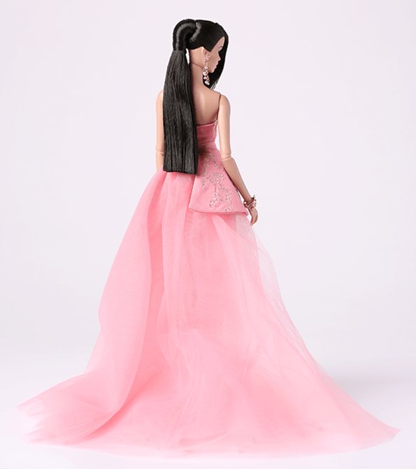 ©2017 Integrity Toys Inc.-Fame and Fortune Vanessa