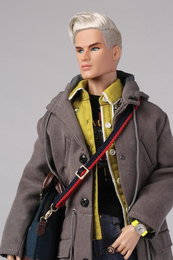 ©2018 Integrity Toys, Inc. -The Industry The Lovesick Collection-Hot to the touch Bellamy Blue