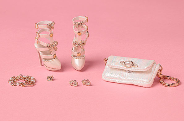 ©2019 Integrity Toys Inc. - Mademoiselle Eden WClub exclusive