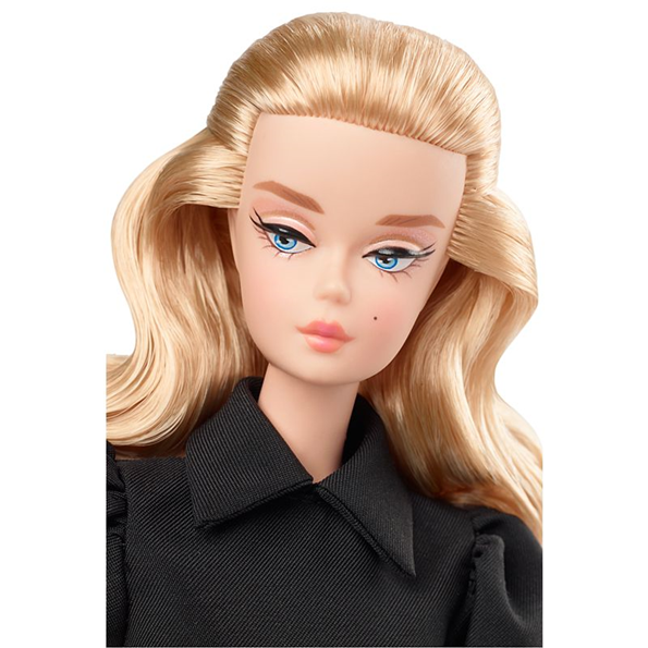 ©2019 Mattel Best in Black Barbie