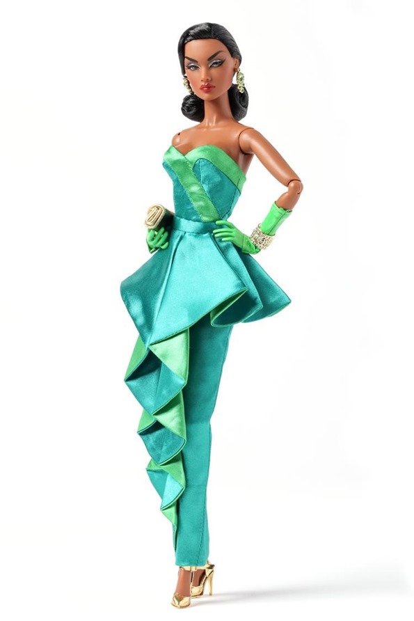 ©2020 Integrity Toys Merry & Bright Della Roux 